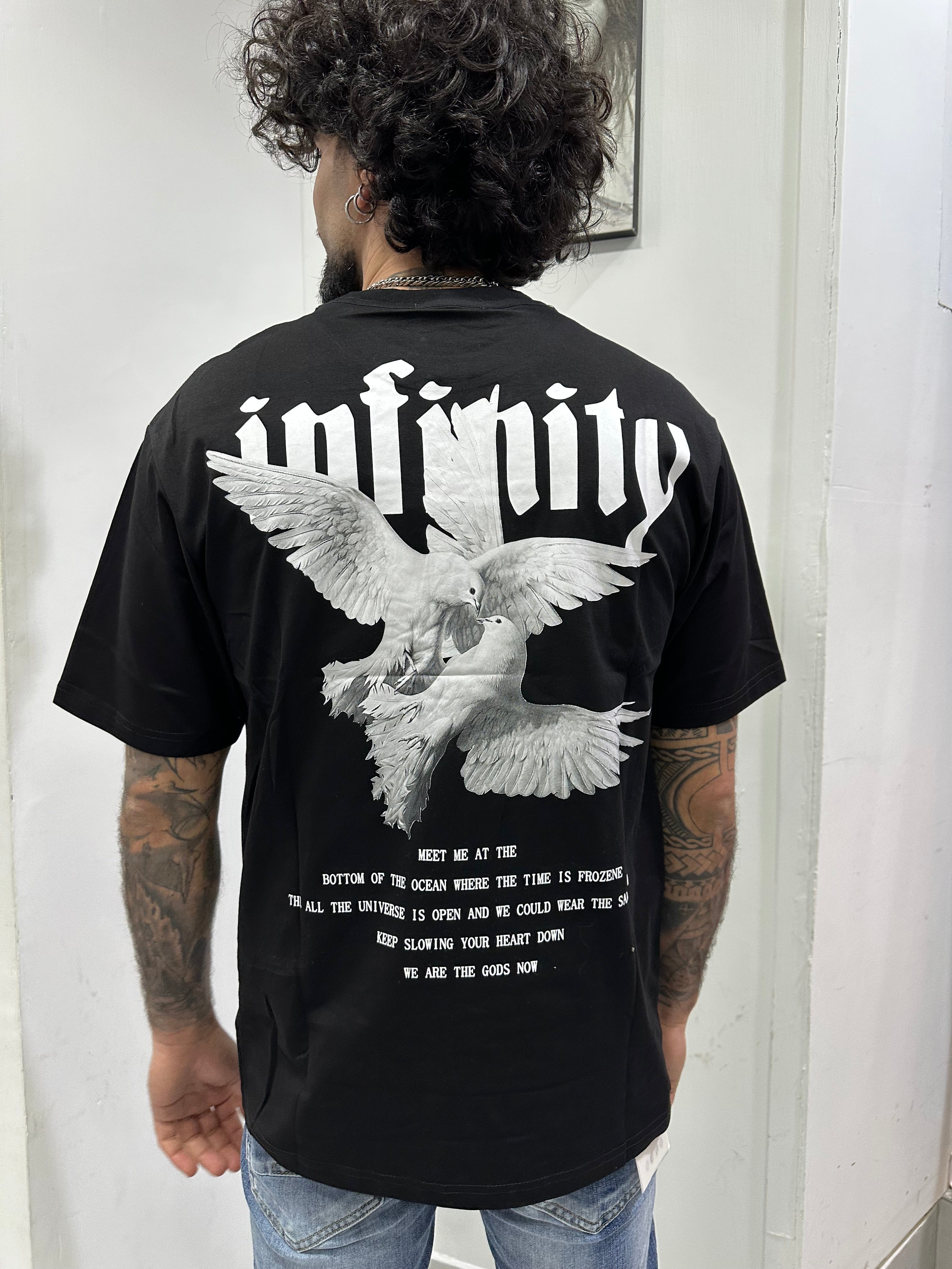 T-shirt infinity