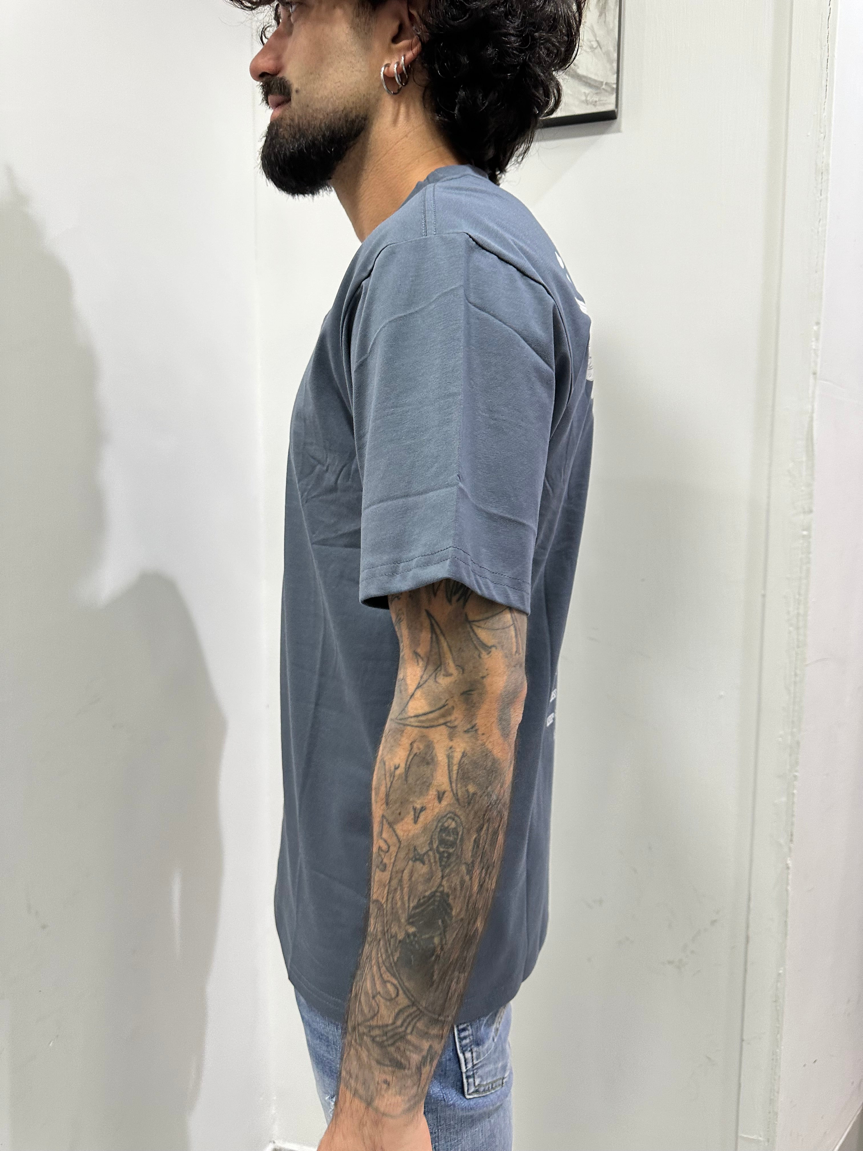 T-shirt infinity